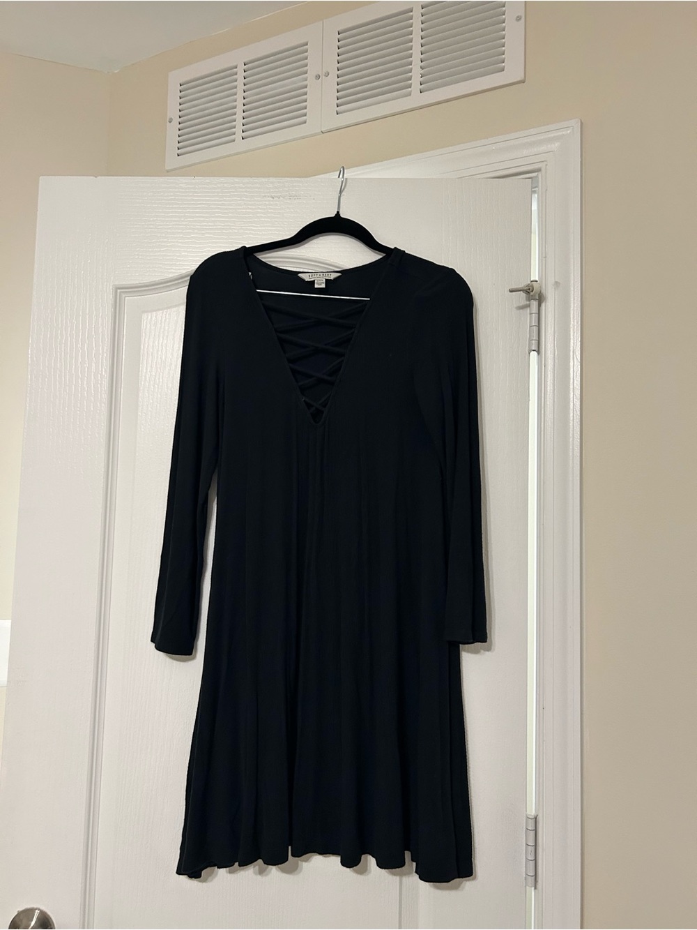 American Eagle Black Crisscross V-Neck Long Sleeve Dress